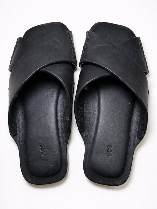 COS Shoes - COS Womens Crossover Leather‎ Sandal Size 7.5 Black Slides Minimalist Staple